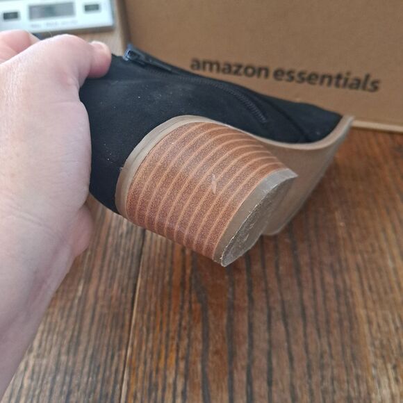 8.5 Amazon Essentials Black Ankle Boot Bootie Shoes - Picture 10 of 12
